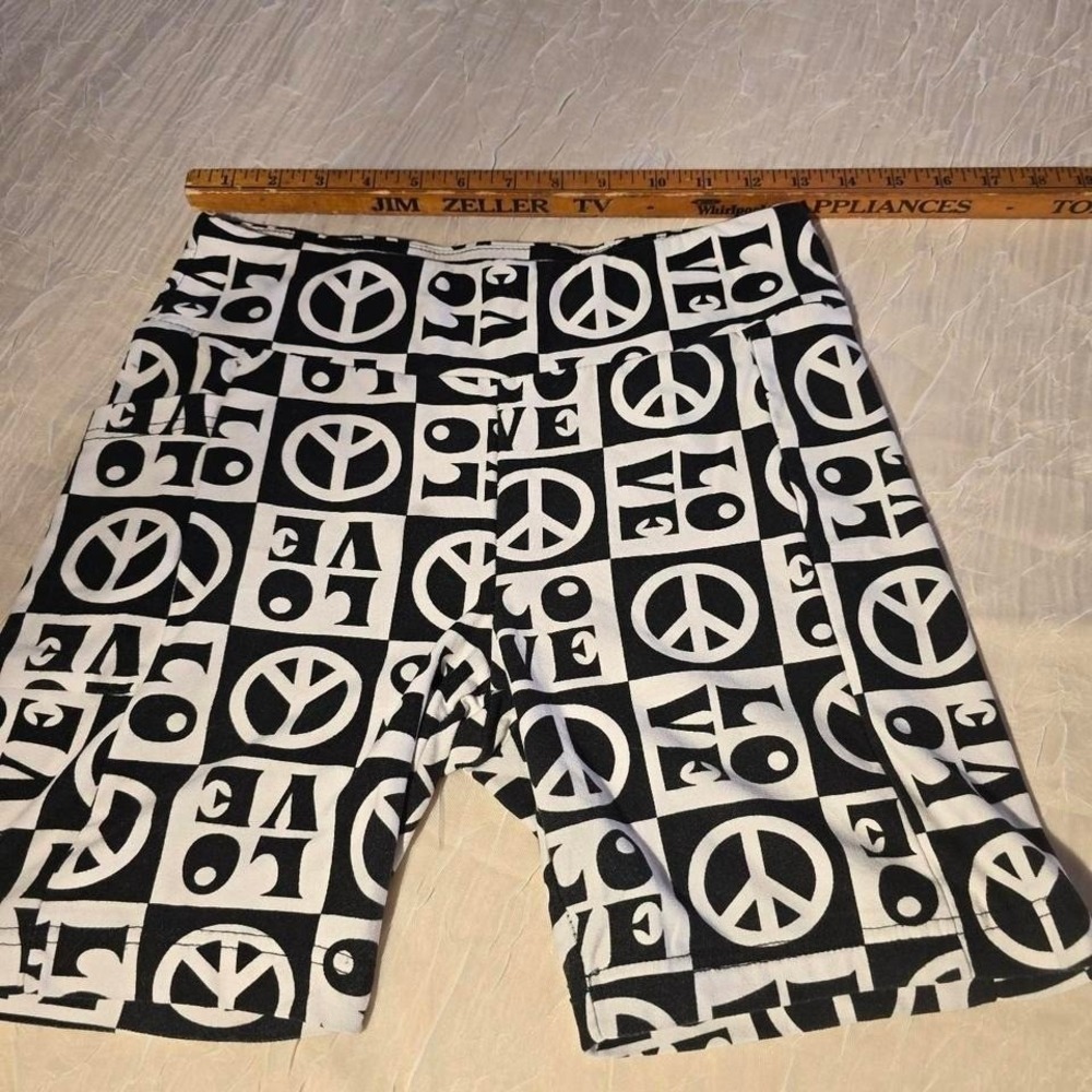 Love Peace Sign Graphic Biker Shorts Black White High Waist Athletic Pockets